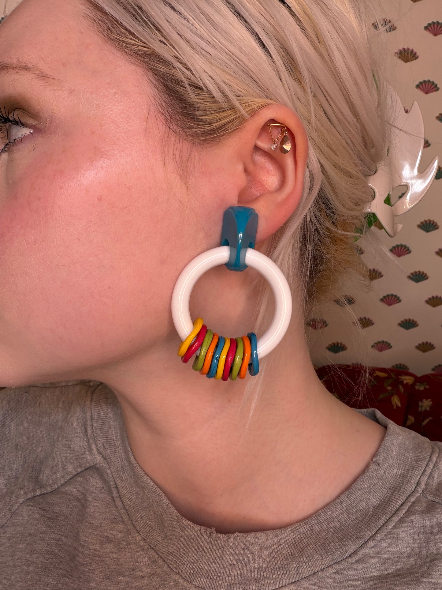 Vintage Rare ASMR Early Plastic Rattle Hoop Clip On Earrings