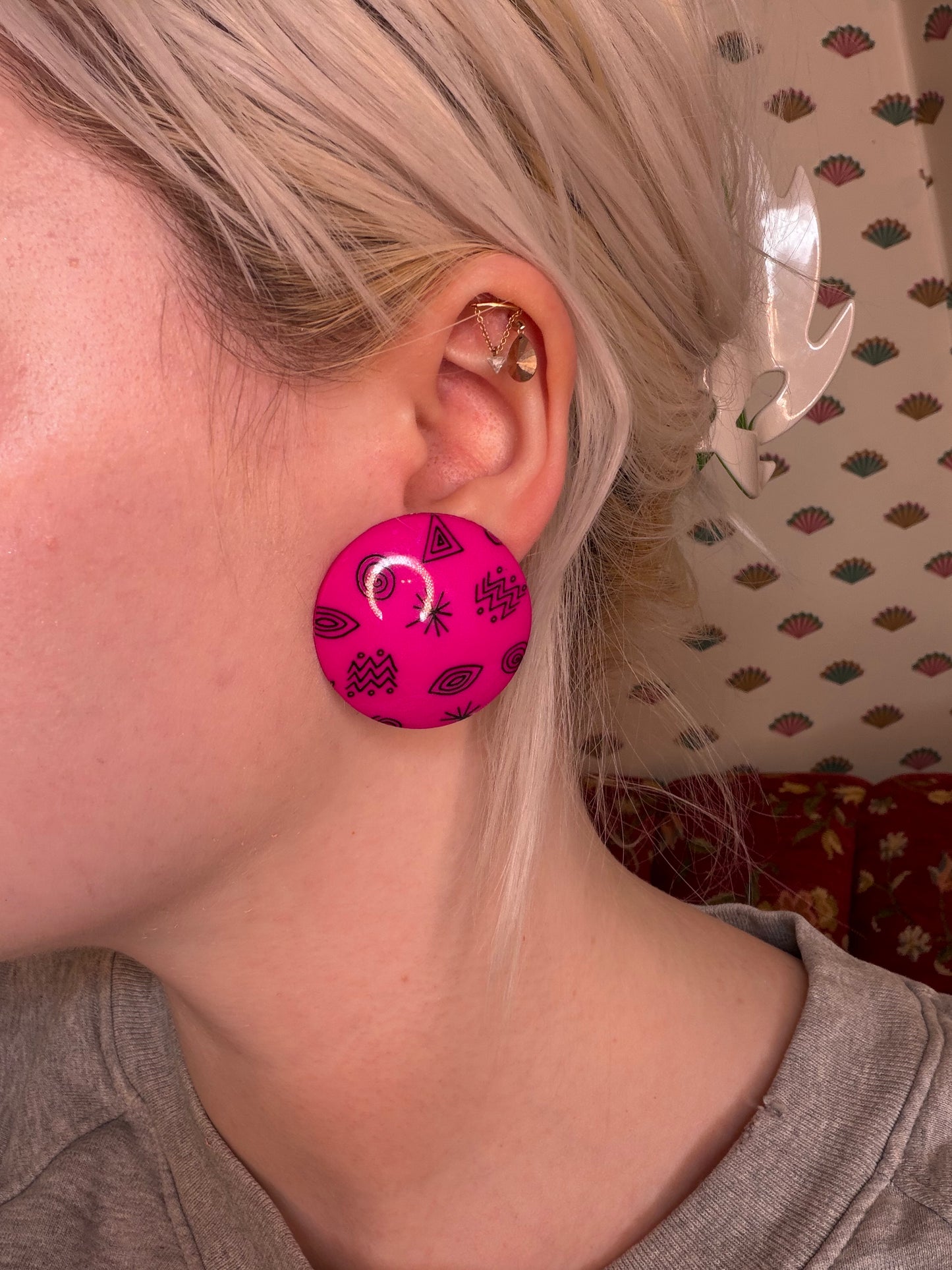 Vintage Chunky Fuchsia Atomic Button Clip On Earrings