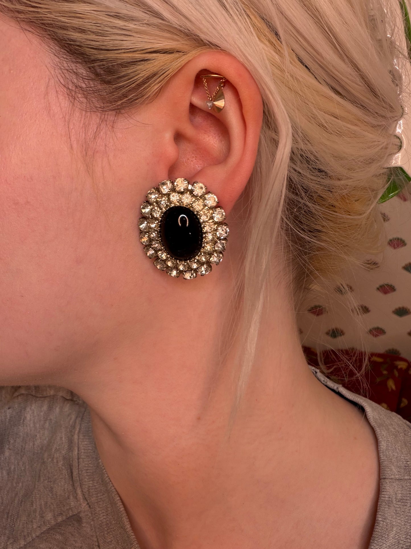 Vintage 1950s Chunky Rhinestone Clip On Earrings