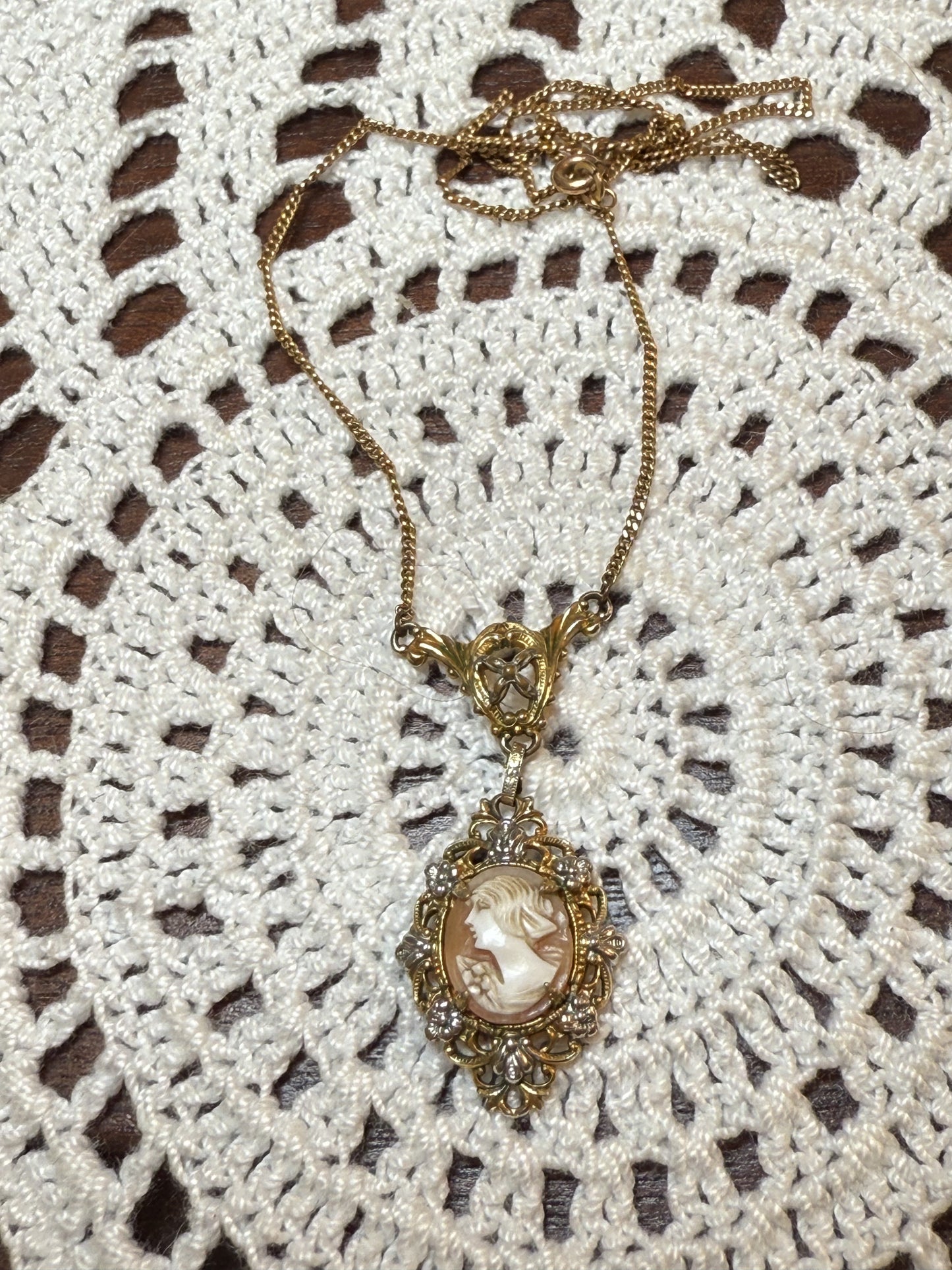 Antique Dainty Filigree Cameo Necklace