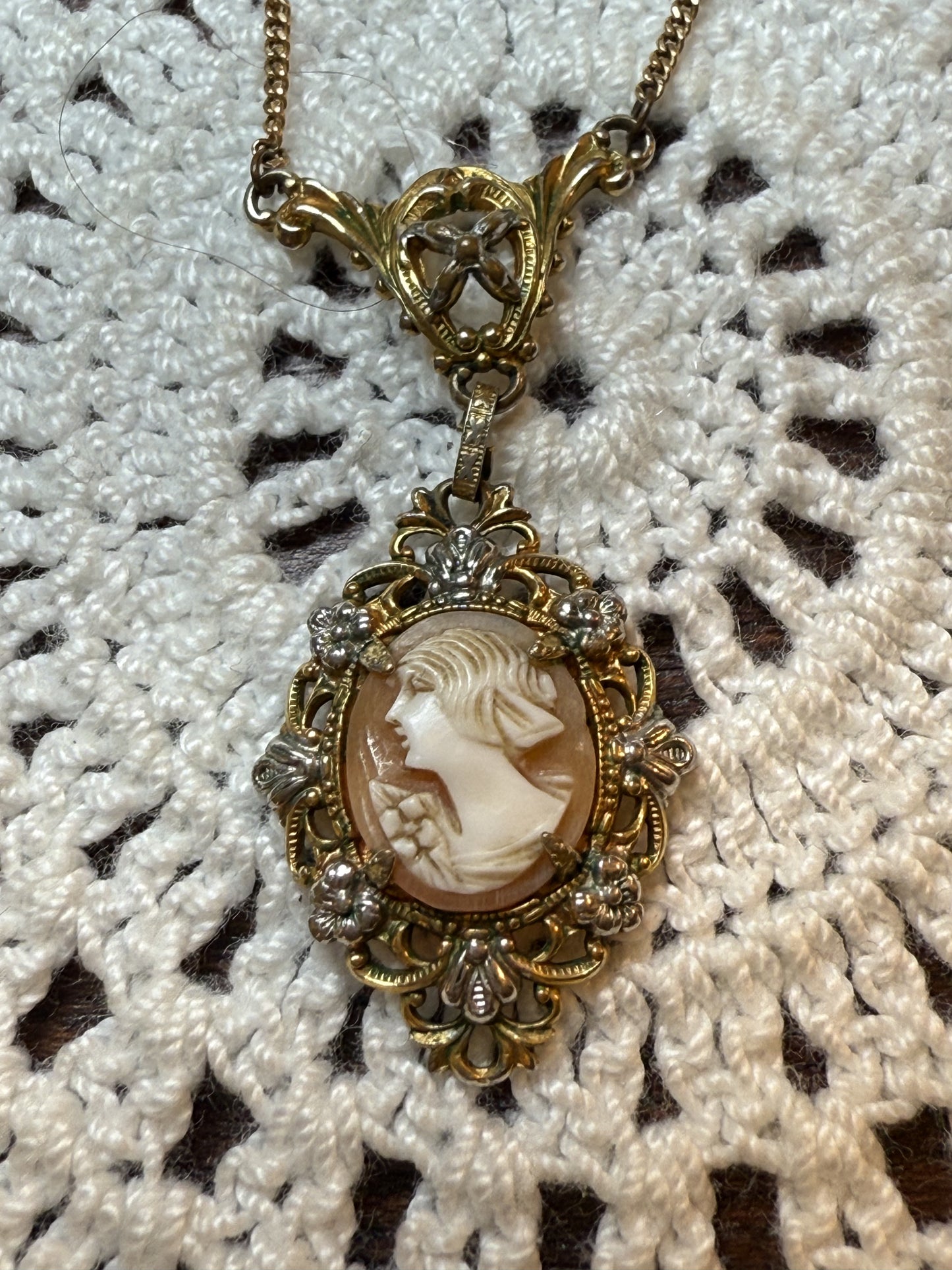 Antique Dainty Filigree Cameo Necklace