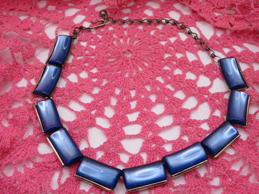 Vintage Thermoset Brilliant Blue Cabochon Necklace