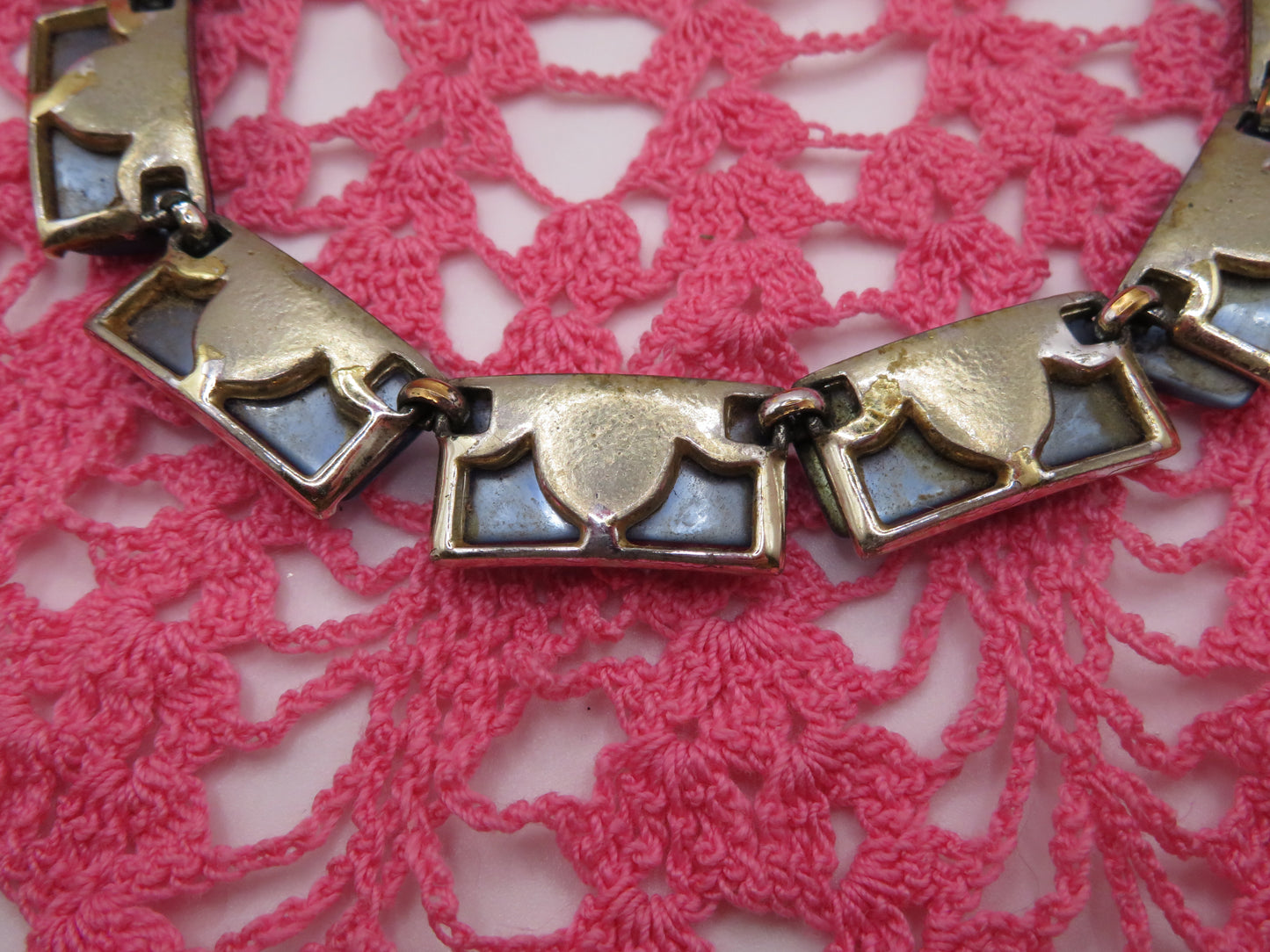 Vintage Thermoset Brilliant Blue Cabochon Necklace