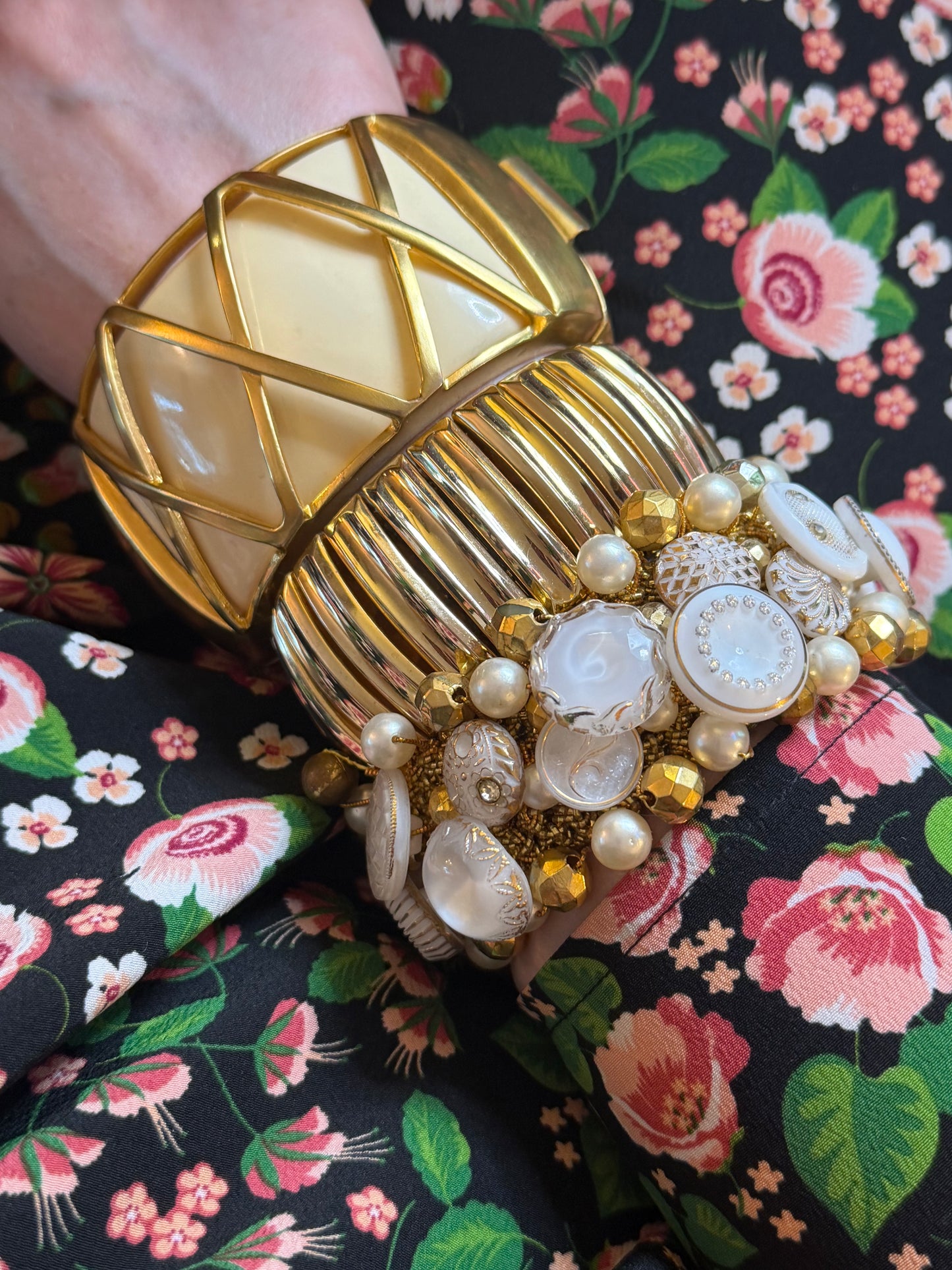 Vintage Gold Caged Cream Bangle