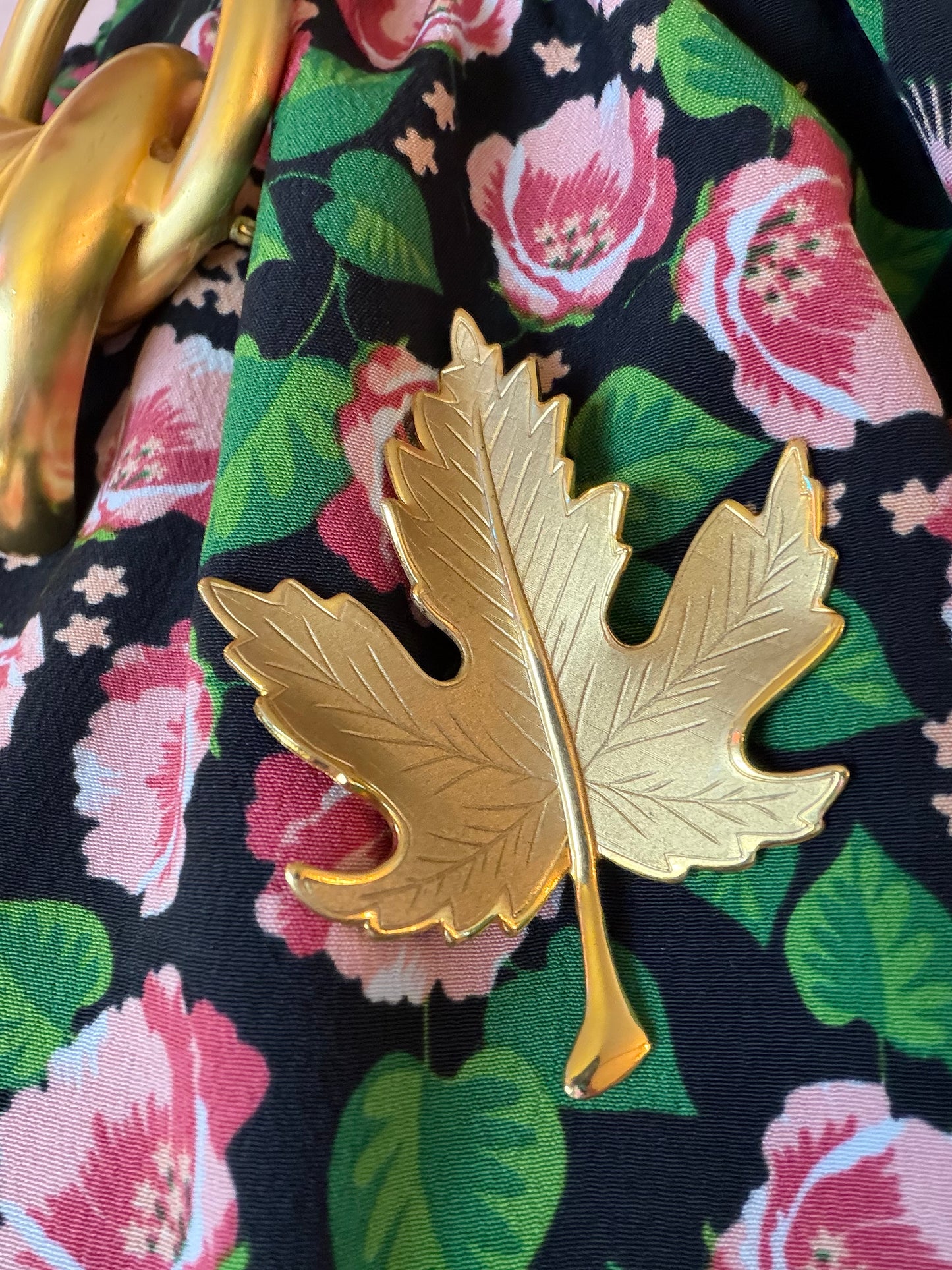 Vintage Textured Gold Maple Leaf Brooch
