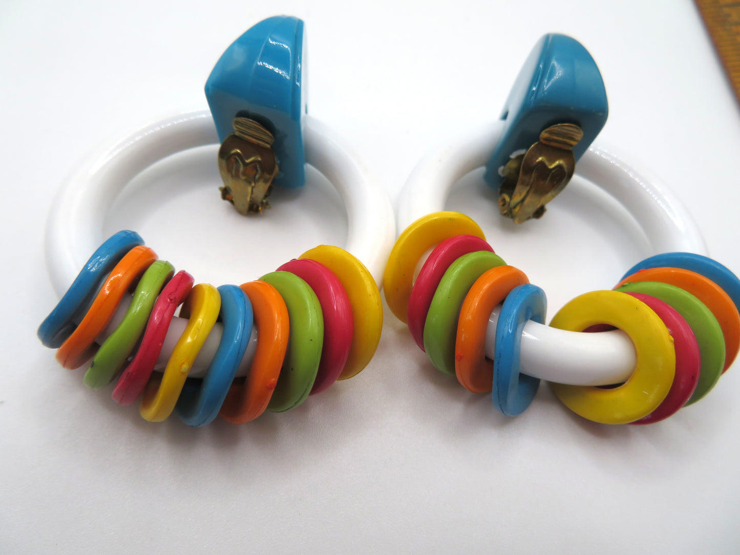 Vintage Rare ASMR Early Plastic Rattle Hoop Clip On Earrings
