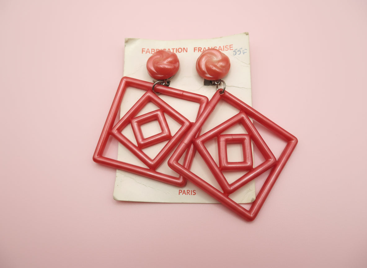 Vintage Deadstock French Pearly Pink Geometric Clip On Earrings