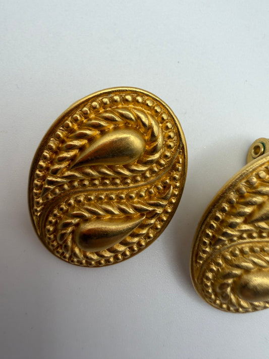 Vintage Monet Matte Gold Paisley Button Clip On Earrings