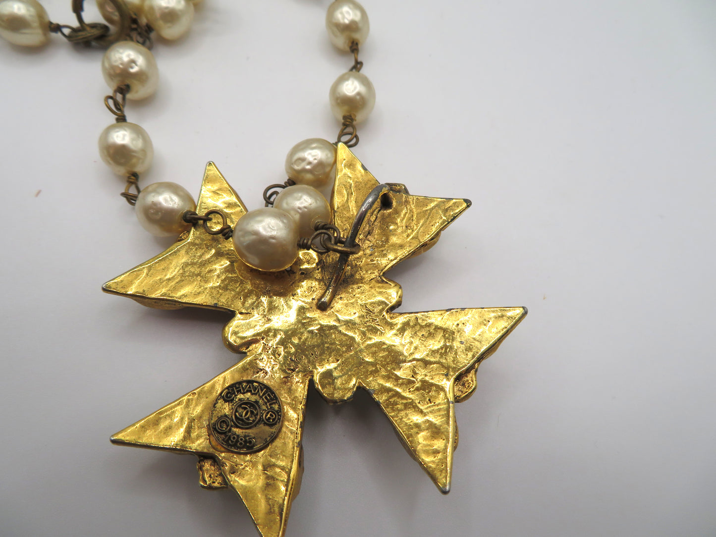 Vintage Chanel 1985 Gripoix Pearl Maltese Cross Statement Necklace