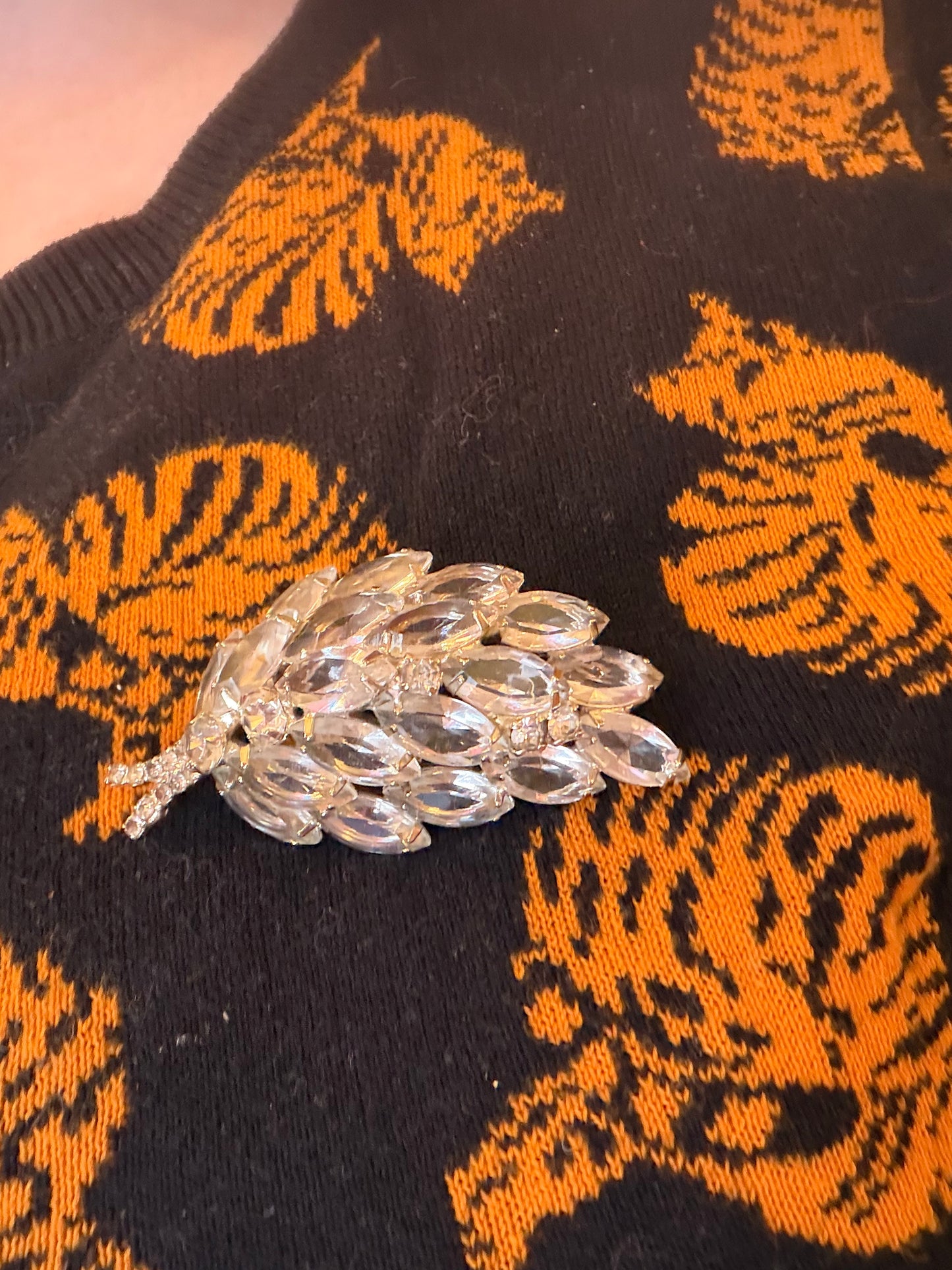 Vintage Juliana D&E Sparkling Rhinestone Leaf Brooch