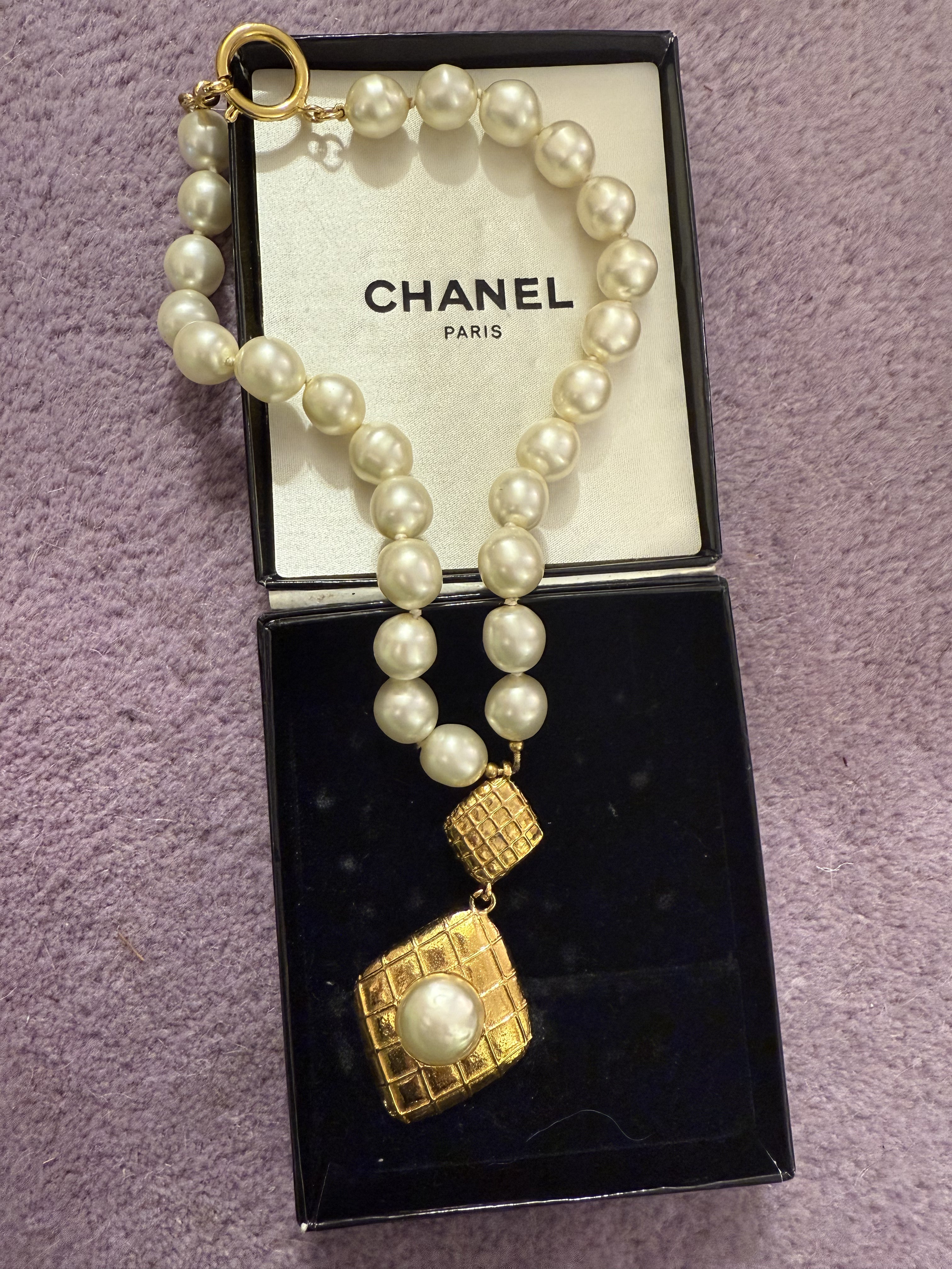 CHANELアクセサリー IMG_5726.heic?v=1734639067