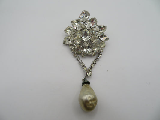 Iris Apfel's Vintage Weiss Rhinestone Pearl Brooch