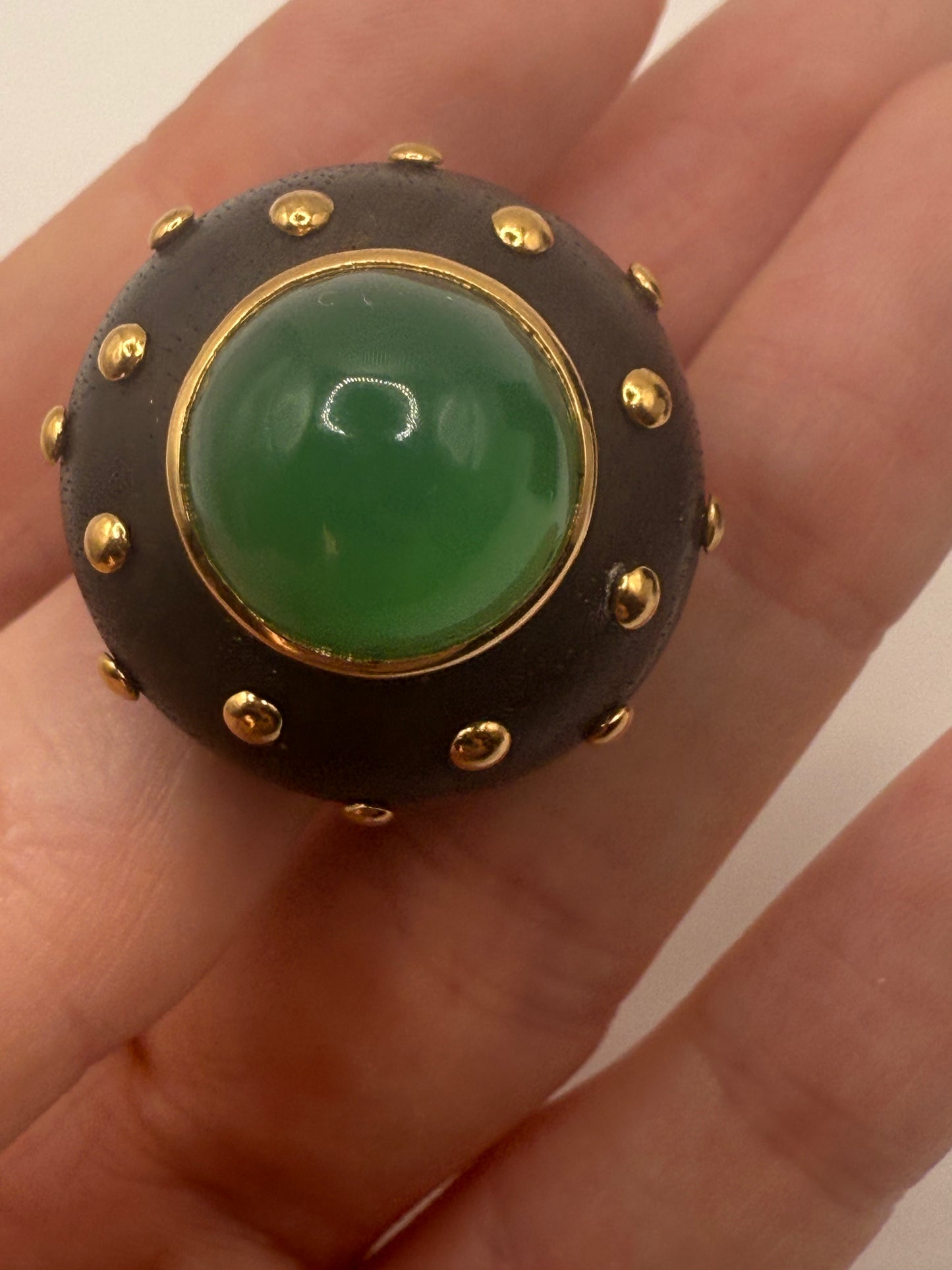 Vintage 18K Gold Huge Chalcedony Wood Cocktail Ring