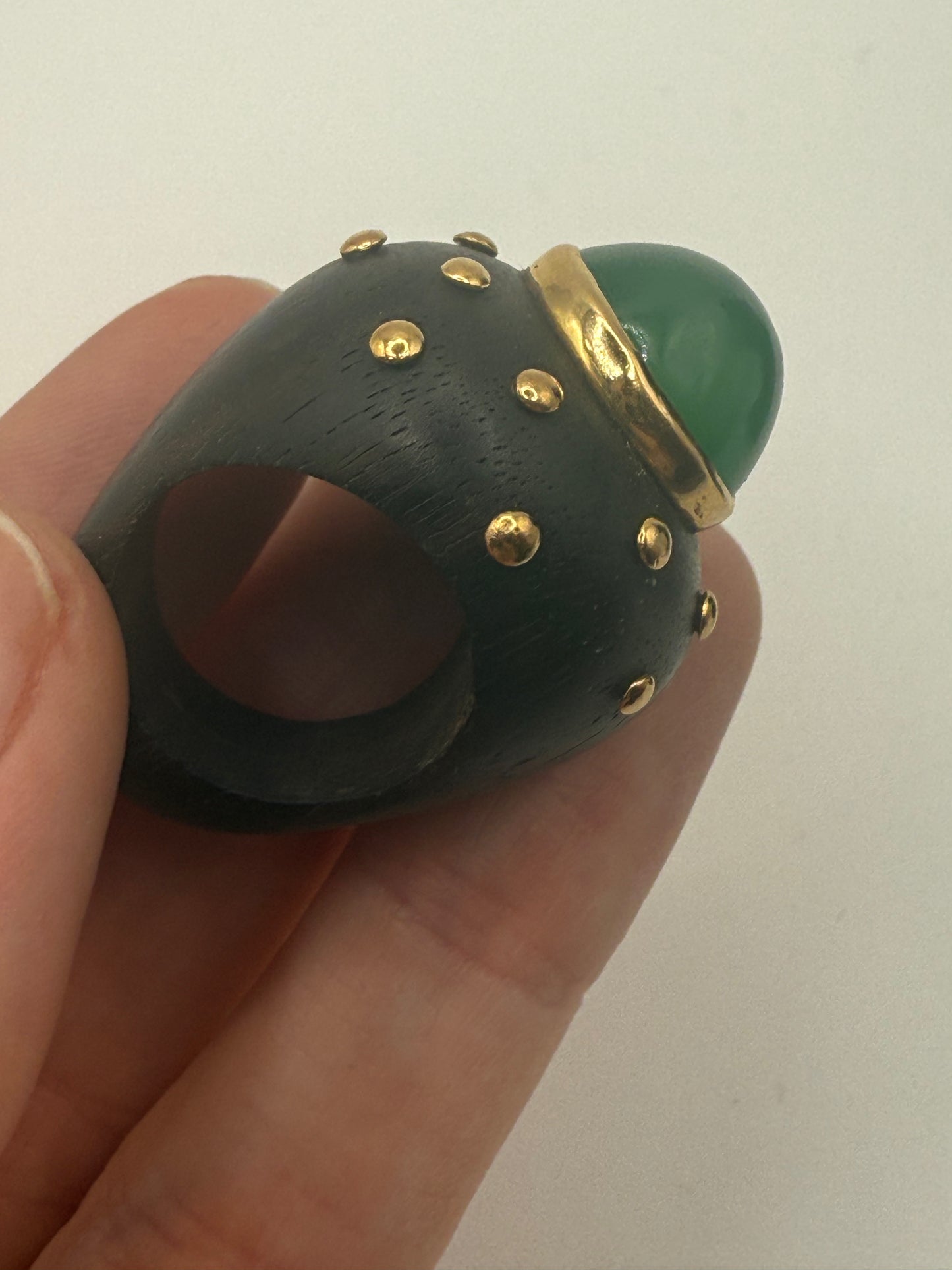 Vintage 18K Gold Huge Chalcedony Wood Cocktail Ring