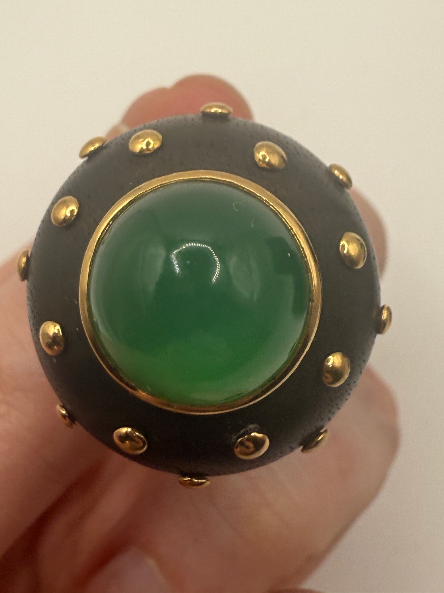 Vintage 18K Gold Huge Chalcedony Wood Cocktail Ring