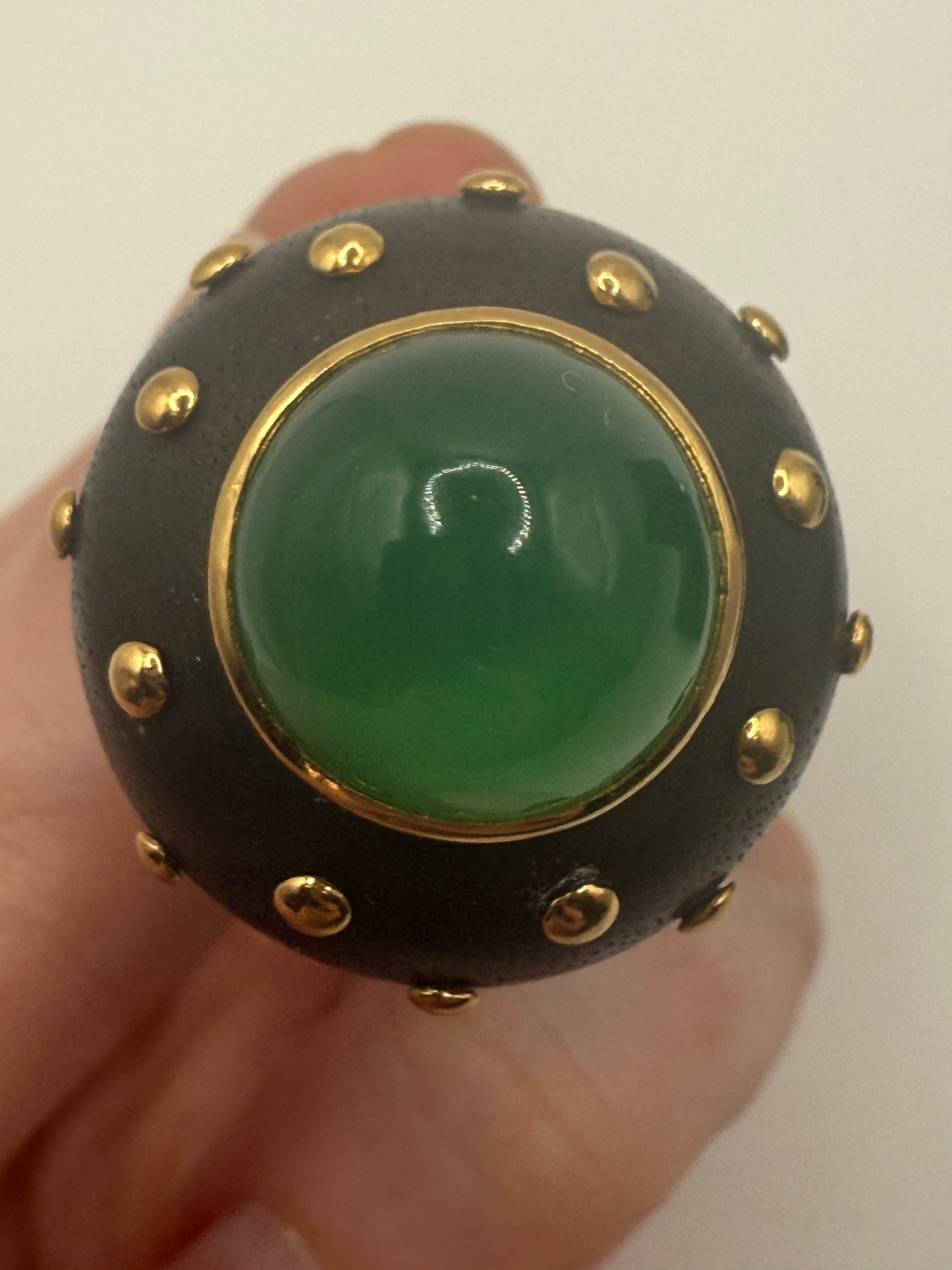 Vintage 18K Gold Huge Chalcedony Wood Cocktail Ring