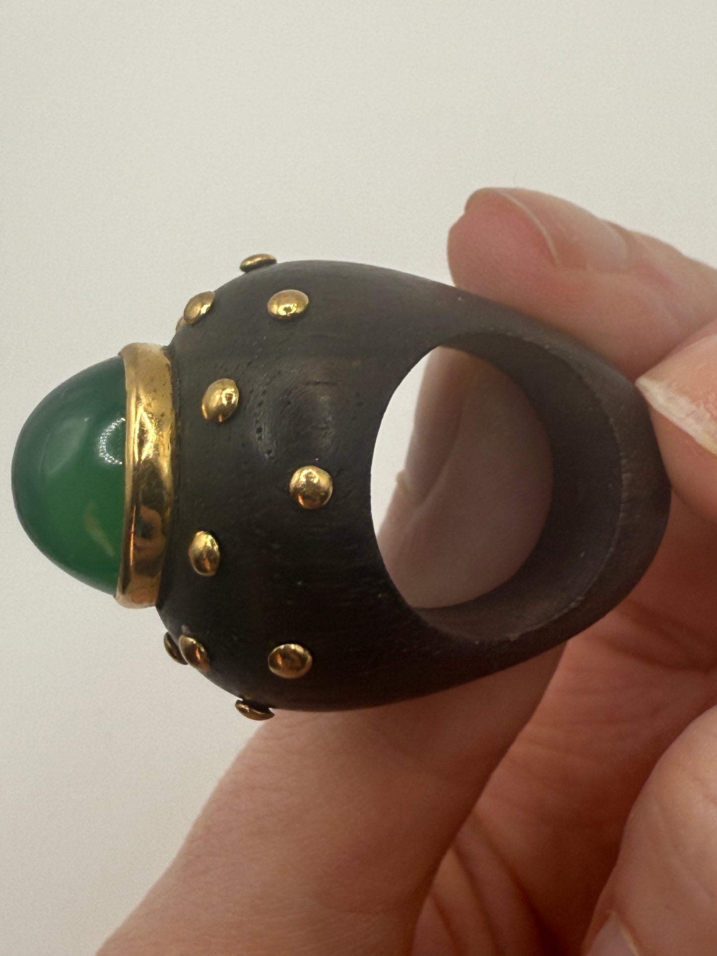Vintage 18K Gold Huge Chalcedony Wood Cocktail Ring