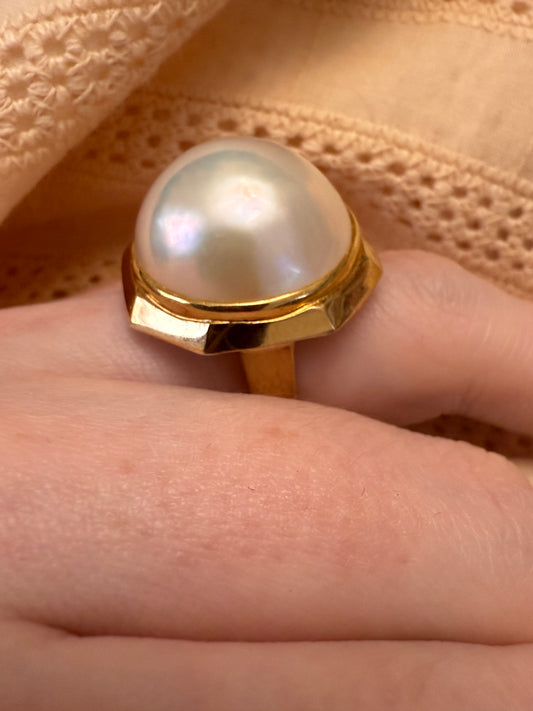 Vintage 14K Gold Extra Chunky Mabe Pearl Ring