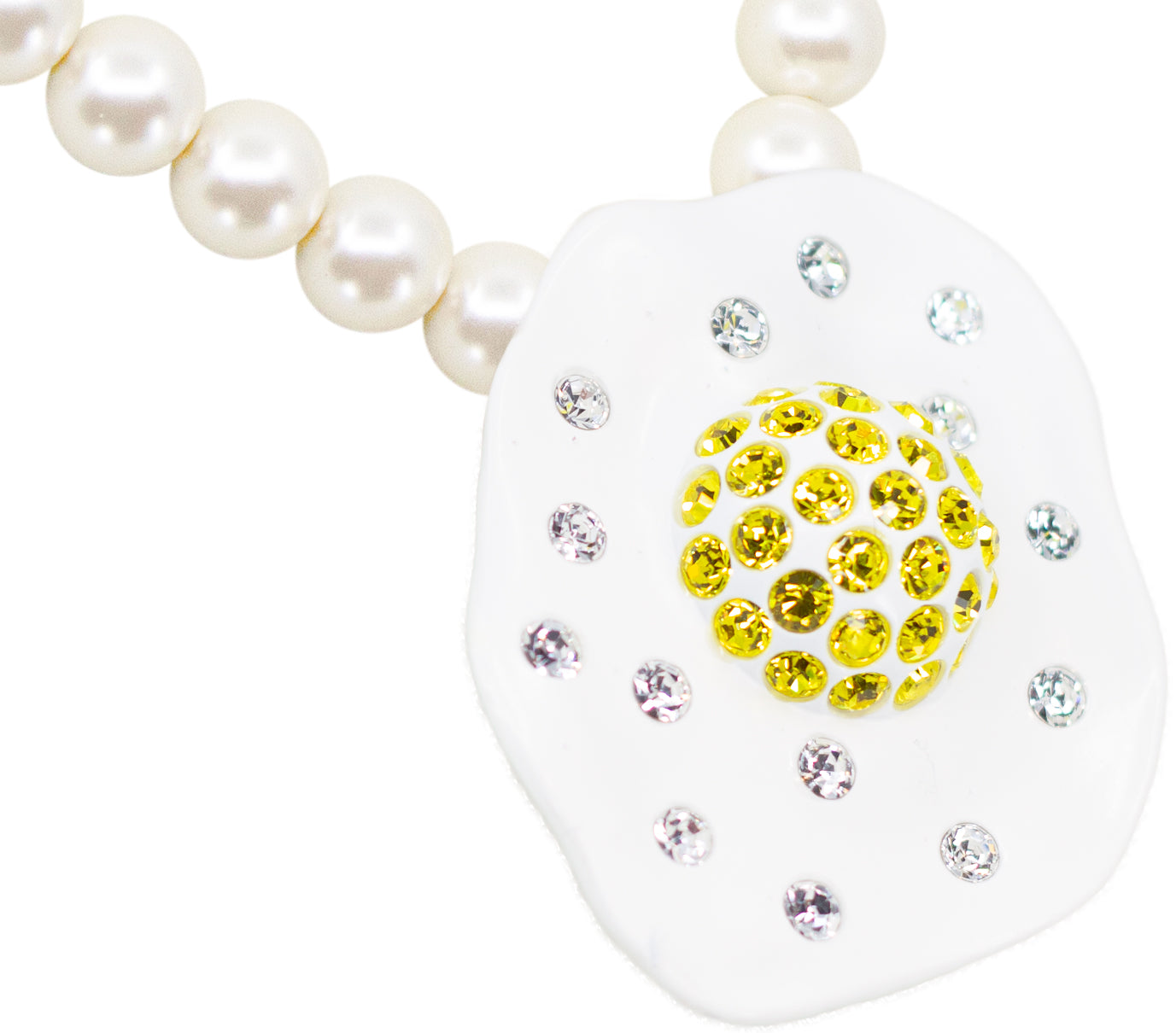 Eggy Delight Pearl Necklace