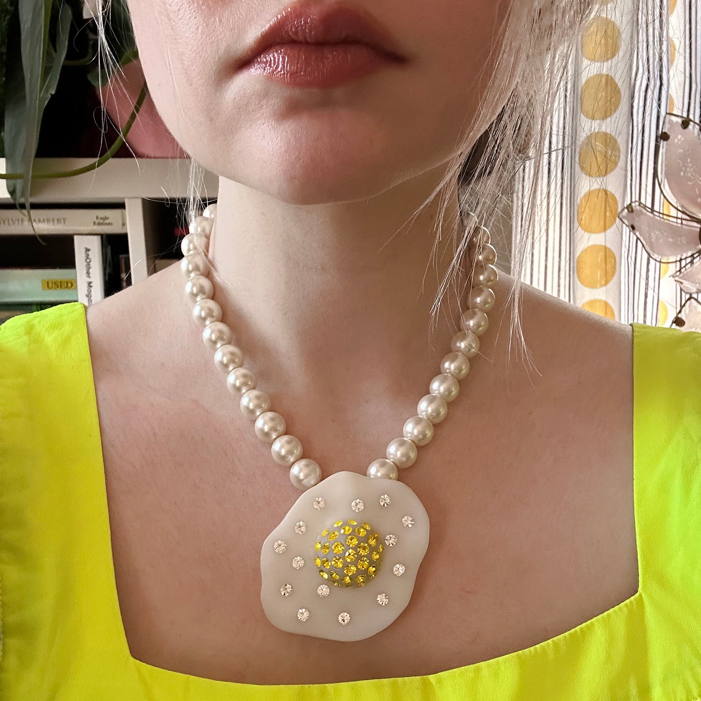 Eggy Delight Pearl Necklace