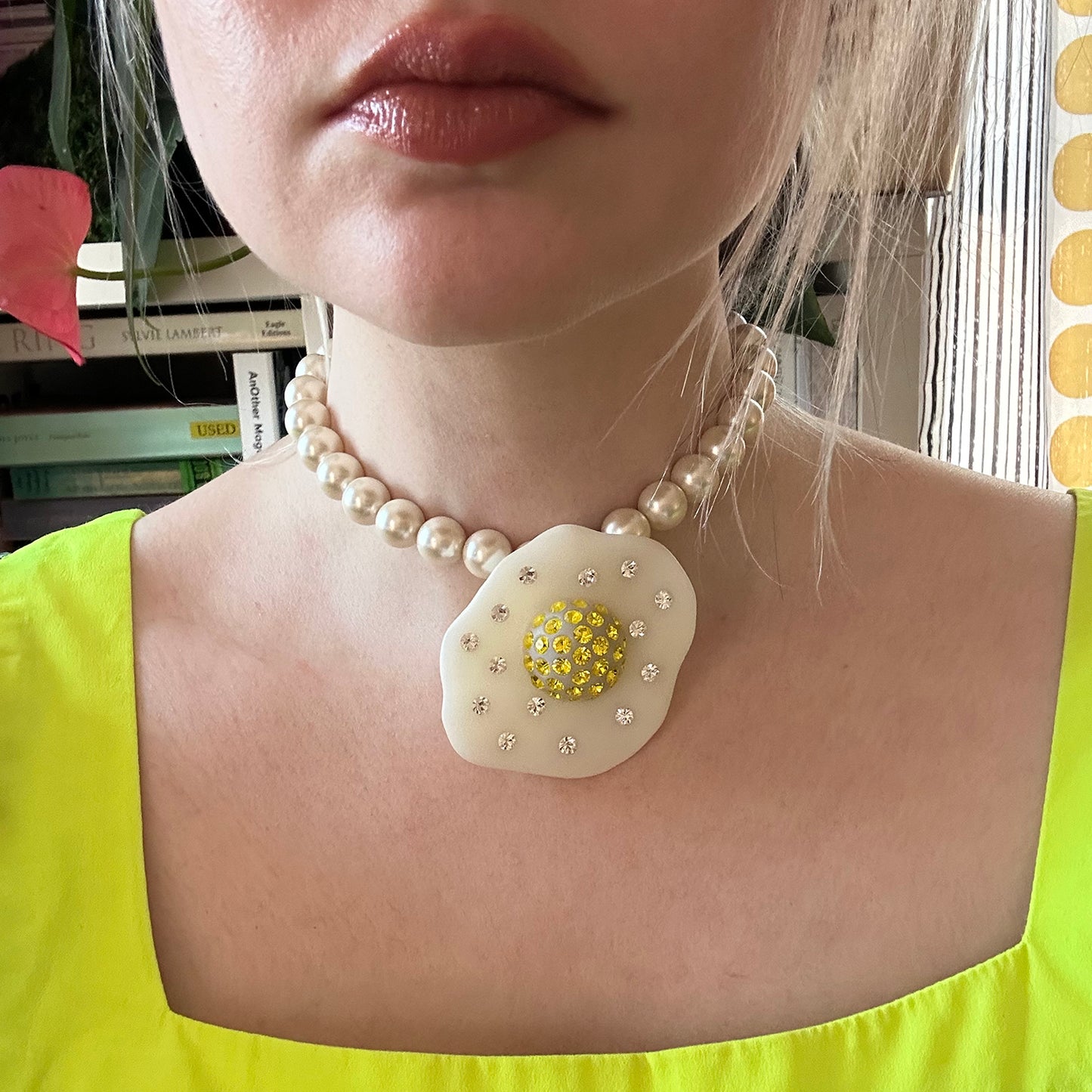 Eggy Delight Pearl Necklace