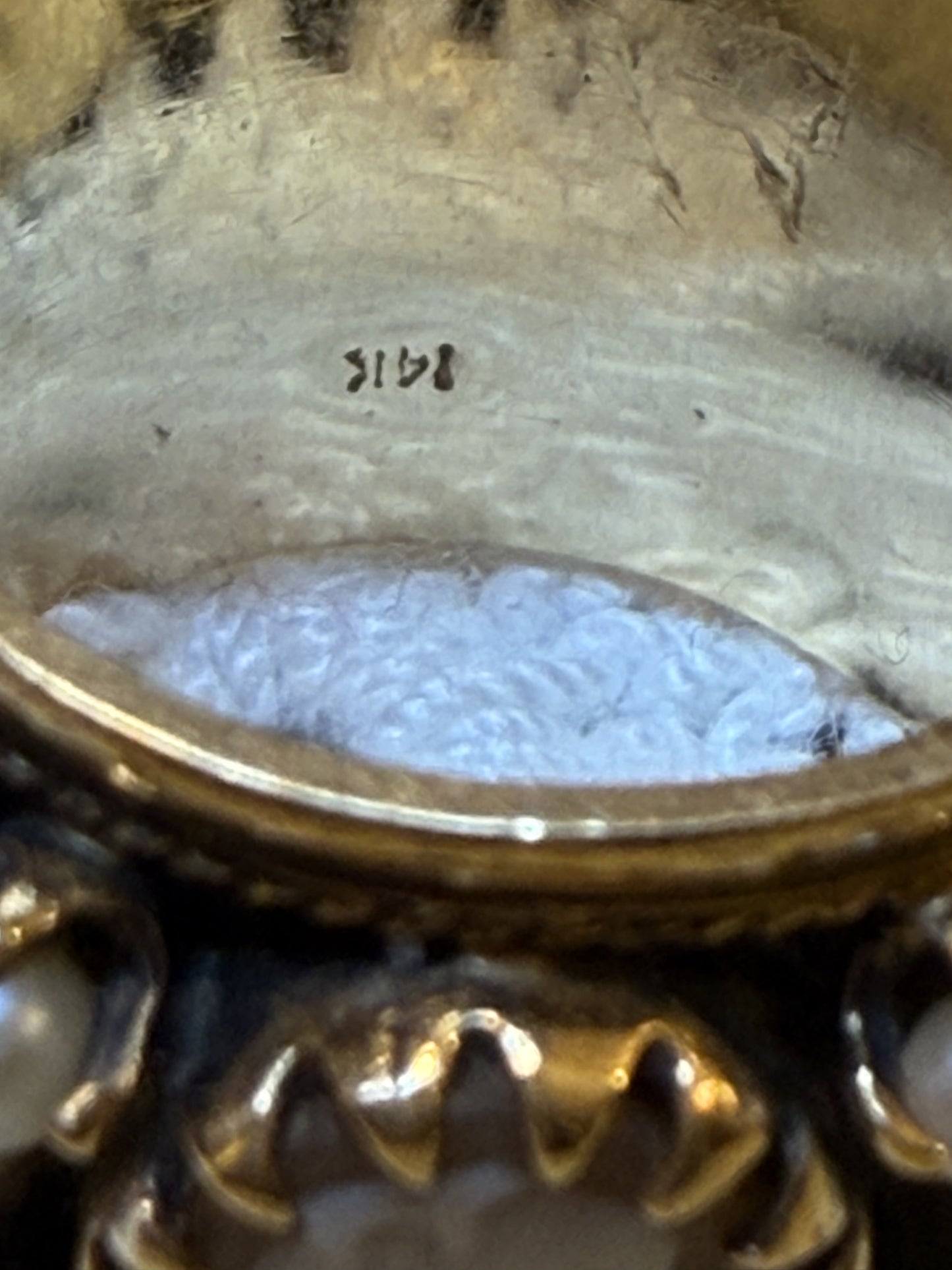 Vintage 14K Solid Gold Cameo Eternity Ring