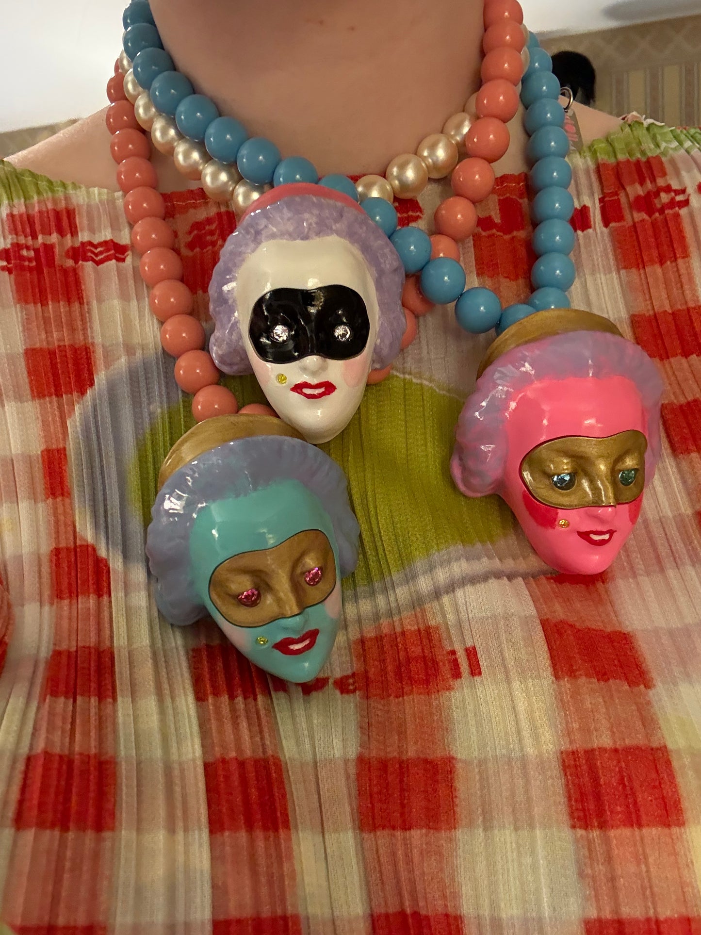 Masked Lady Madame Bleue Pearl Necklace
