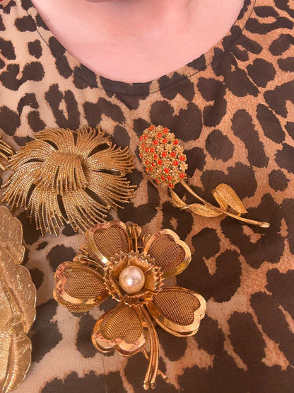 Vintage Midcentury Gold Pearl Flower Brooch