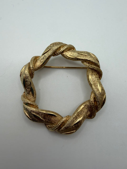 Vintage Coro Mid-Century Pegasus Circle Wreath Brooch