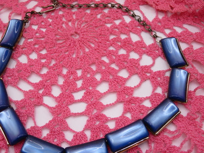 Vintage Thermoset Brilliant Blue Cabochon Necklace