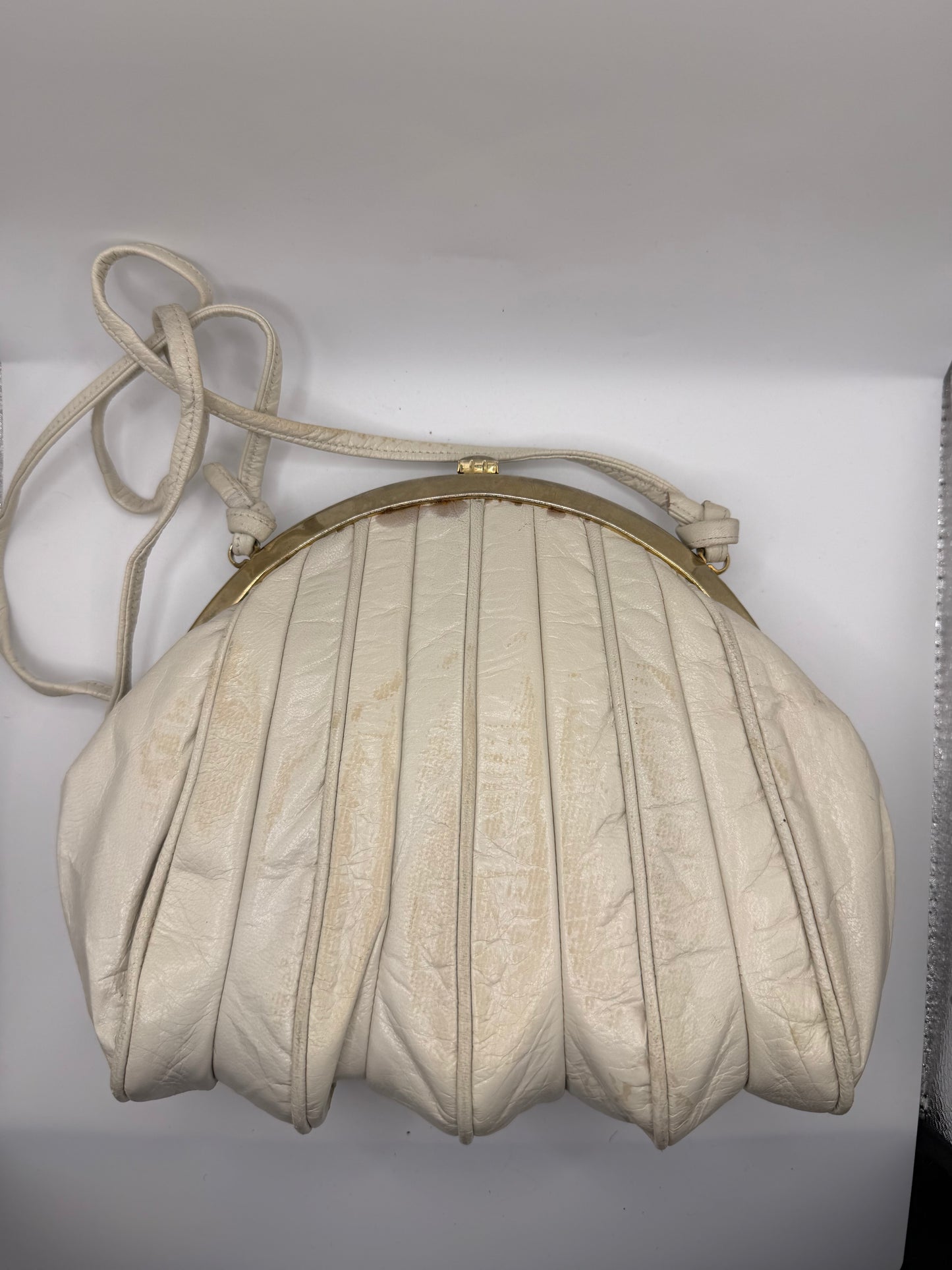 Vintage Cream Snakeskin Clamshell Shoulder Bag