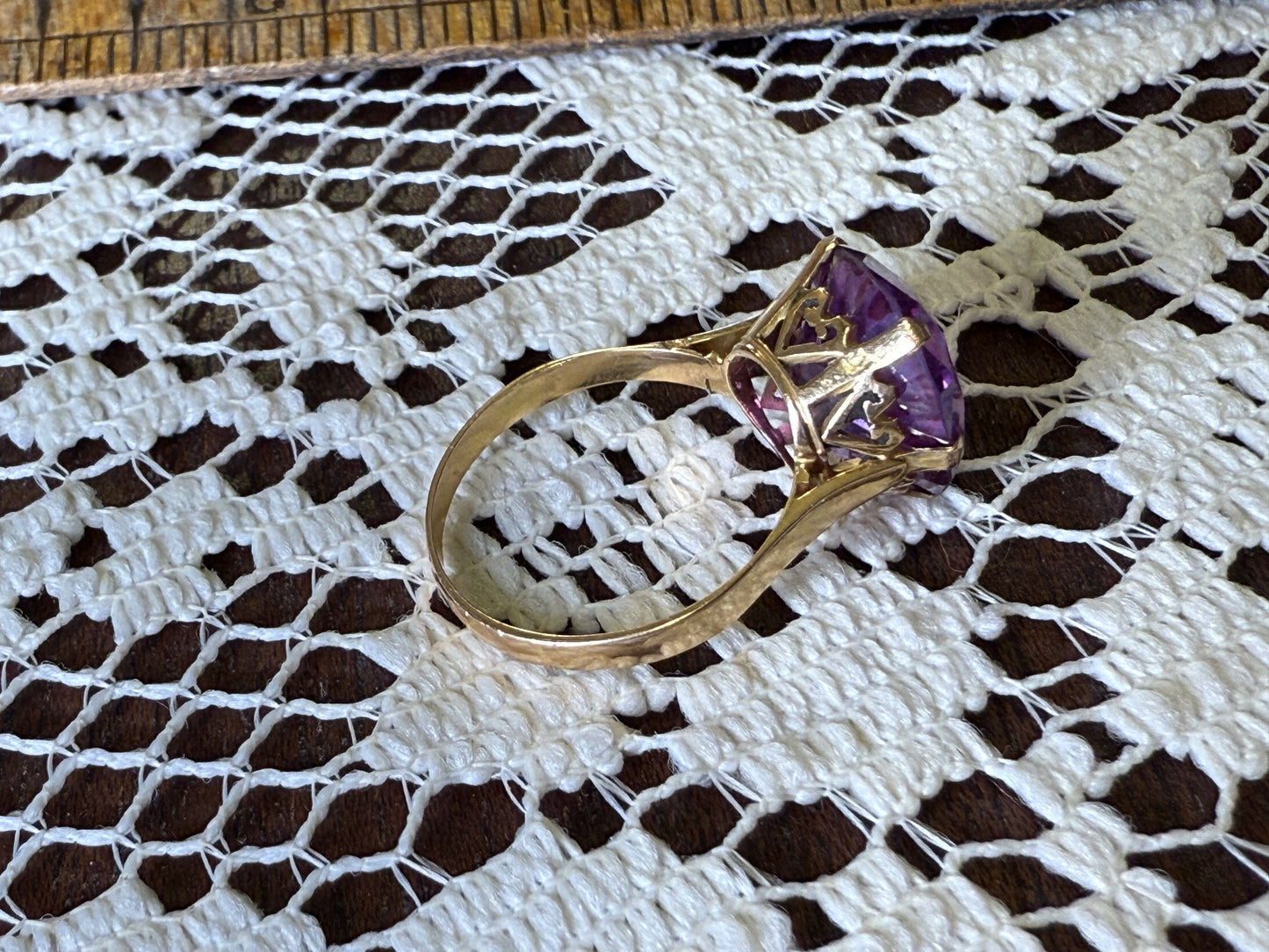 Antique 18K Solid Gold Art Deco 6.90ct Color Change Sapphire Ring
