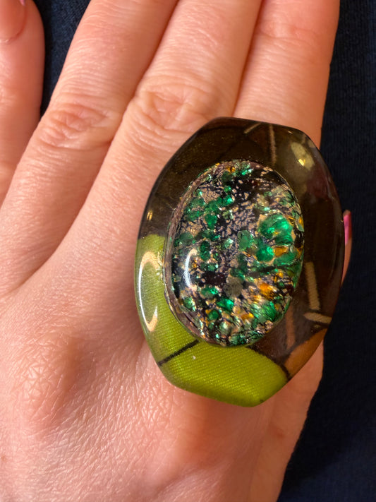 Vintage Chunky Green Cabochon Sparkle Statement Ring