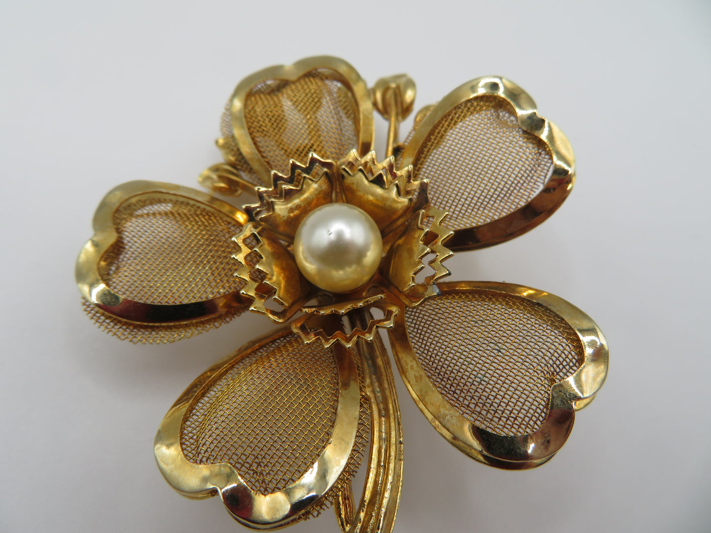 Vintage Midcentury Gold Pearl Flower Brooch