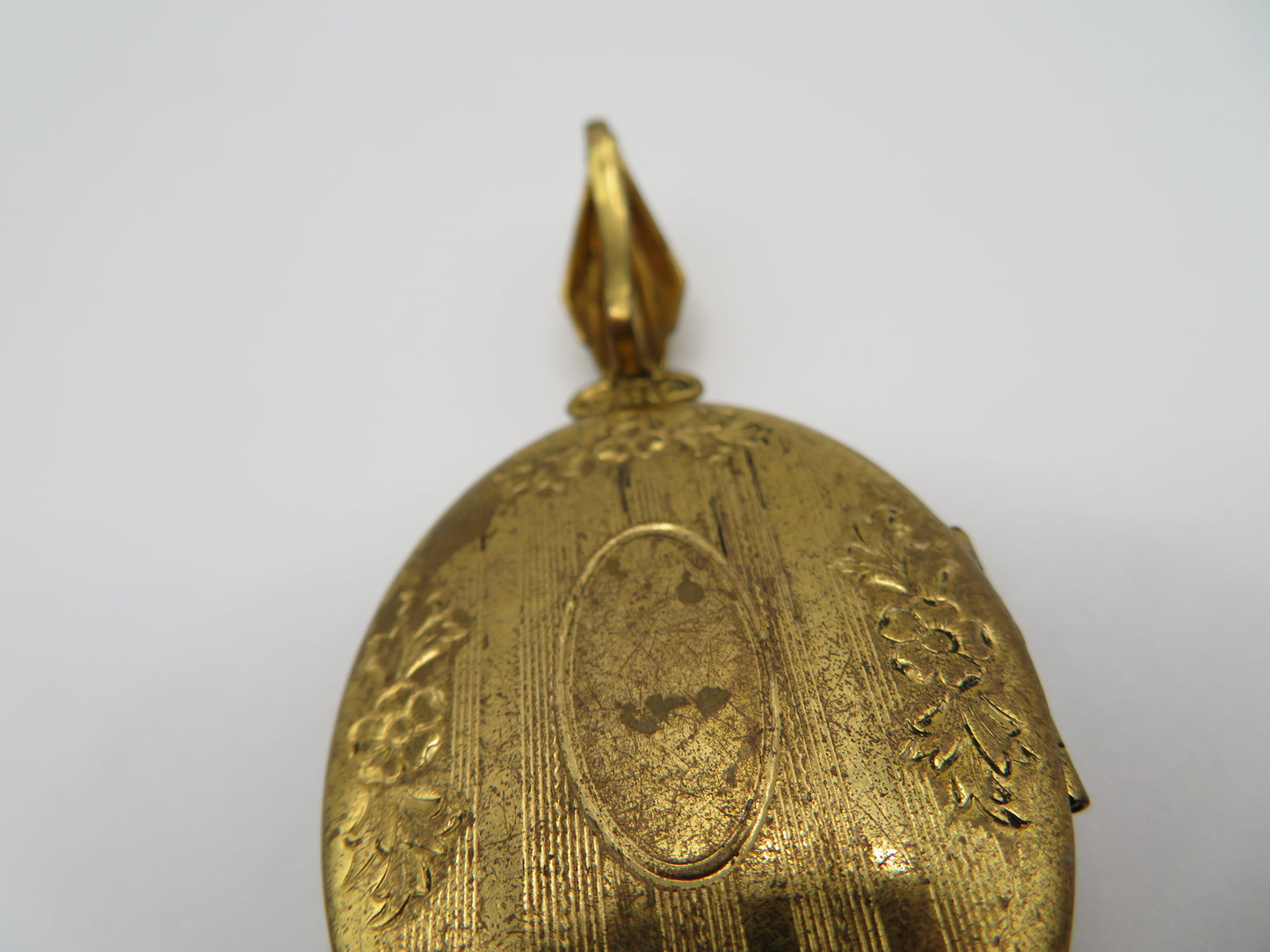 Antique Large Victorian Gold Tone Seed Pearl Locket