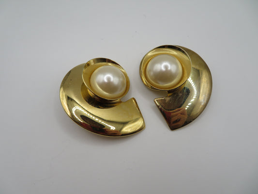 Vintage '80s Power Pearl Clip On Earrings
