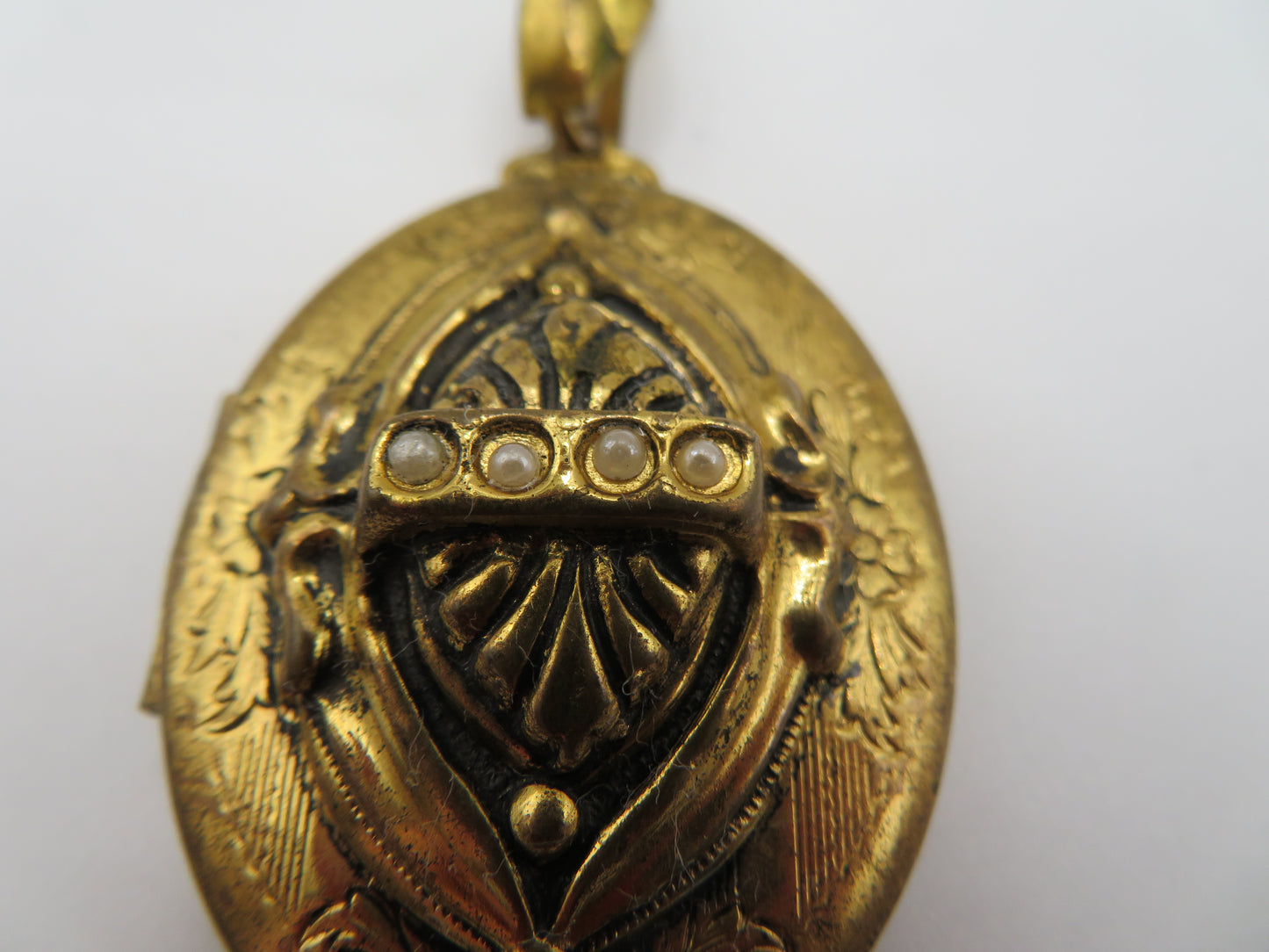 Antique Large Victorian Gold Tone Seed Pearl Locket