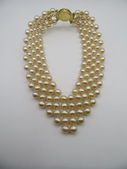 Iris Apfel's Vintage Chunky Pearl Collar Necklace