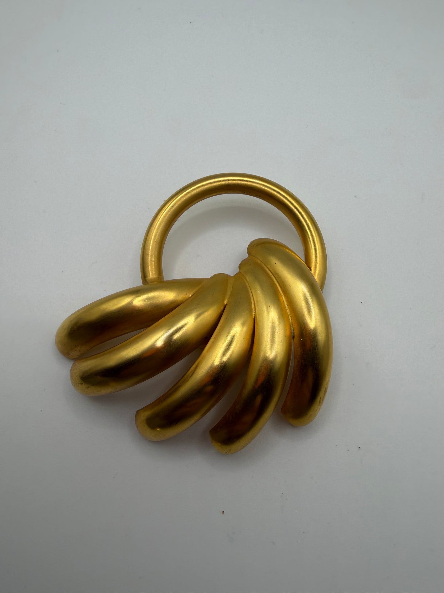 Vintage Matte Gold Fan Doorknocker Brooch, 1980s