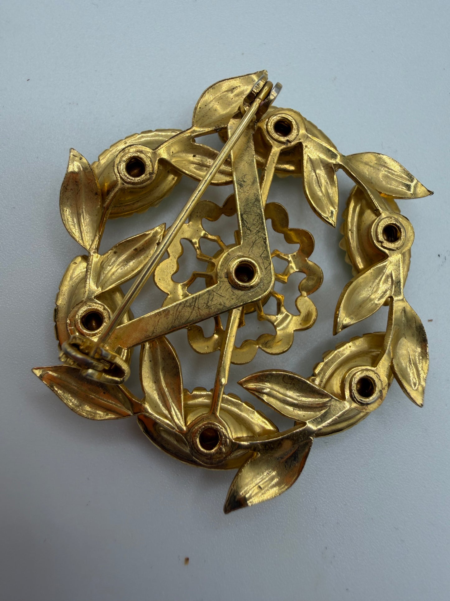 Vintage Olive Marquise Wreath Brooch, 1950s–60s