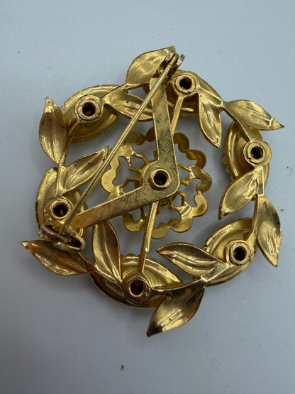 Vintage Olive Marquise Wreath Brooch, 1950s–60s