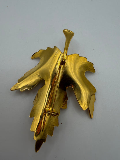 Vintage Textured Gold Maple Leaf Brooch