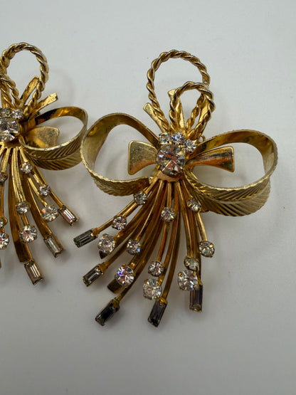 Vintage Sarah Coventry Retro Rhinestone Spray Bow Clip On Earrings