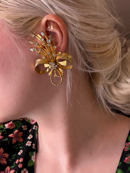 Vintage Sarah Coventry Retro Rhinestone Spray Bow Clip On Earrings