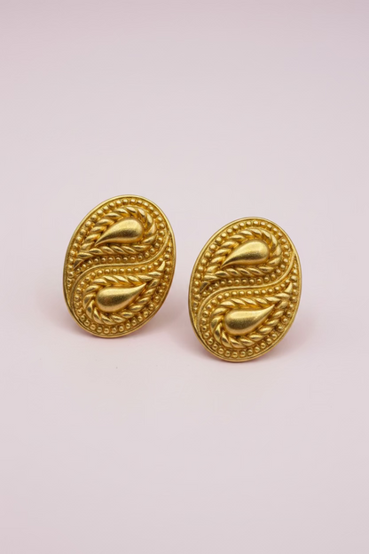 Vintage Monet Matte Gold Paisley Button Clip On Earrings