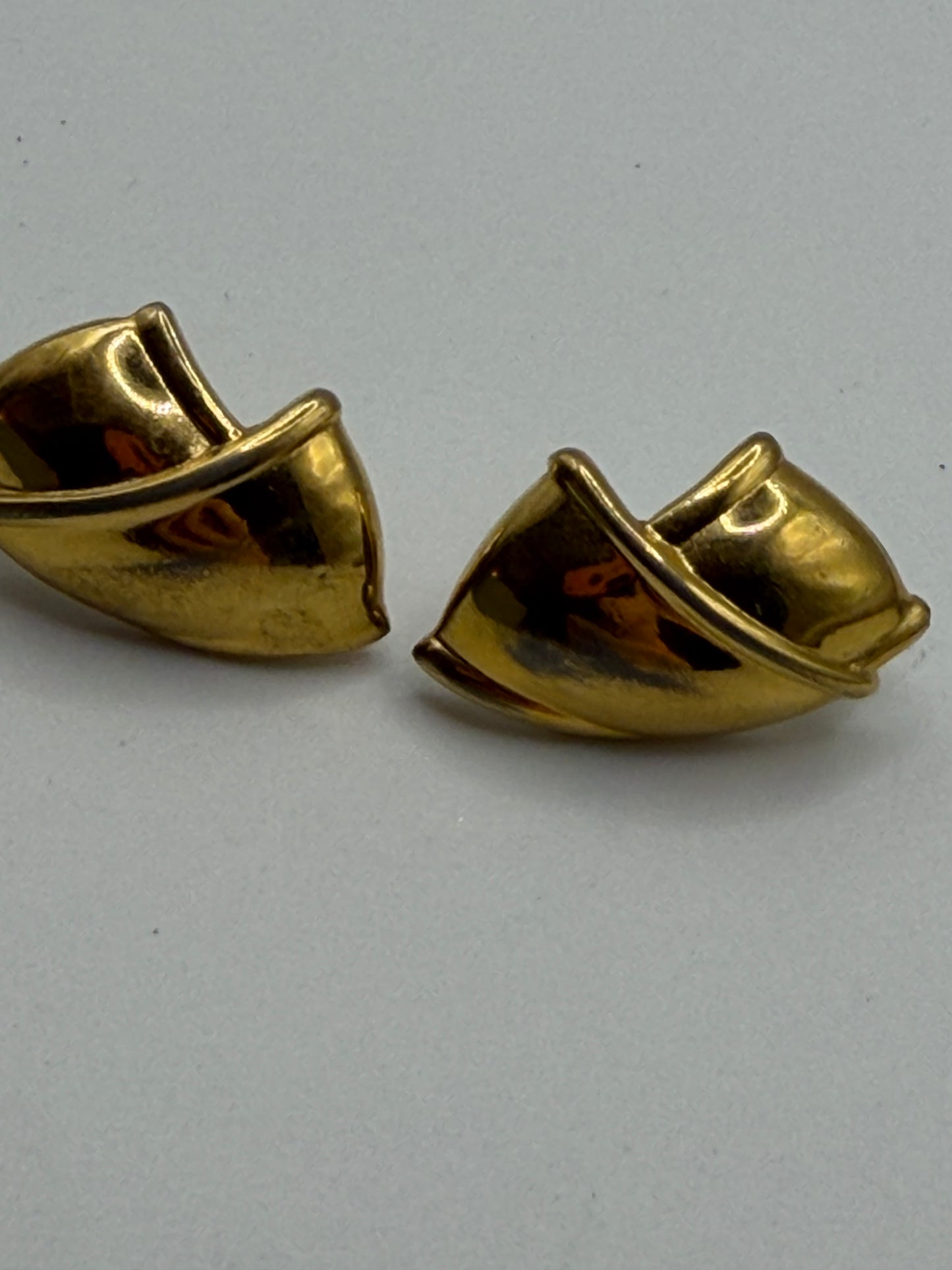 Vintage Monet Gold Ribbon-Fold Shell Clip On Earrings