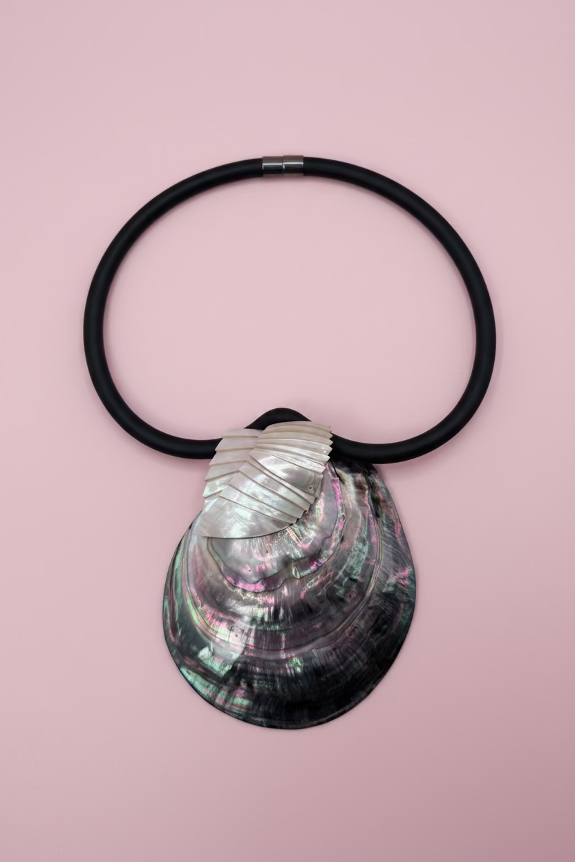 Vintage Siman Tu Abalone Shell Pendant Choker Necklace