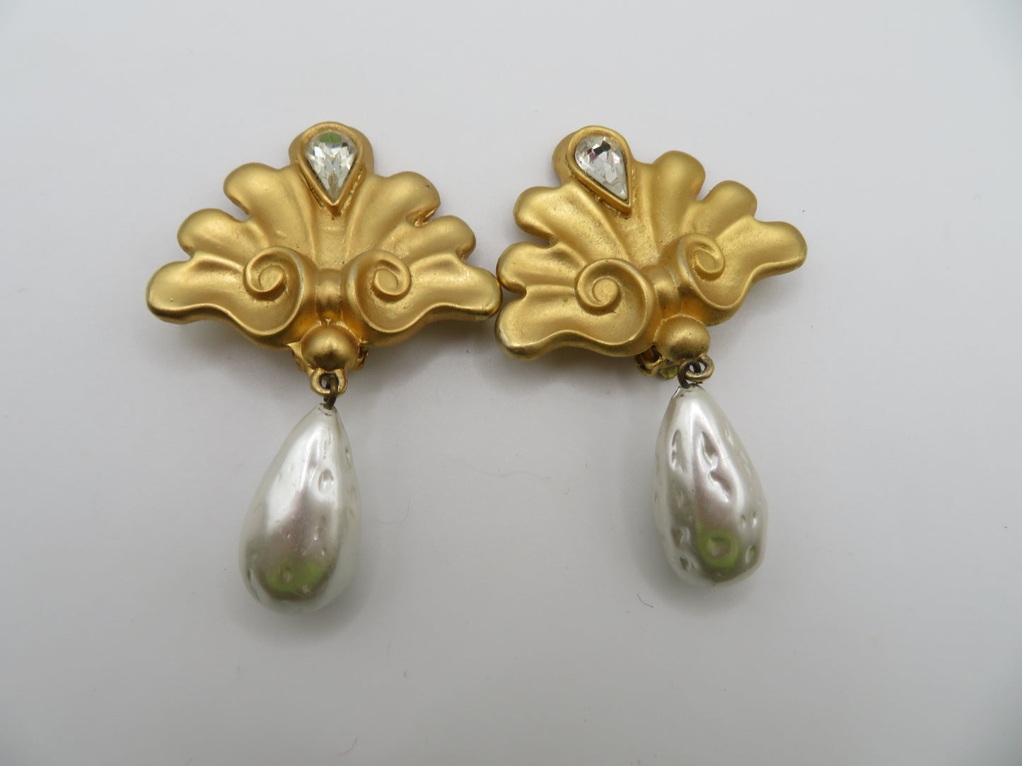 Vintage Gold Rhinestone Chunky Pearl Dangle Clip On Earrings