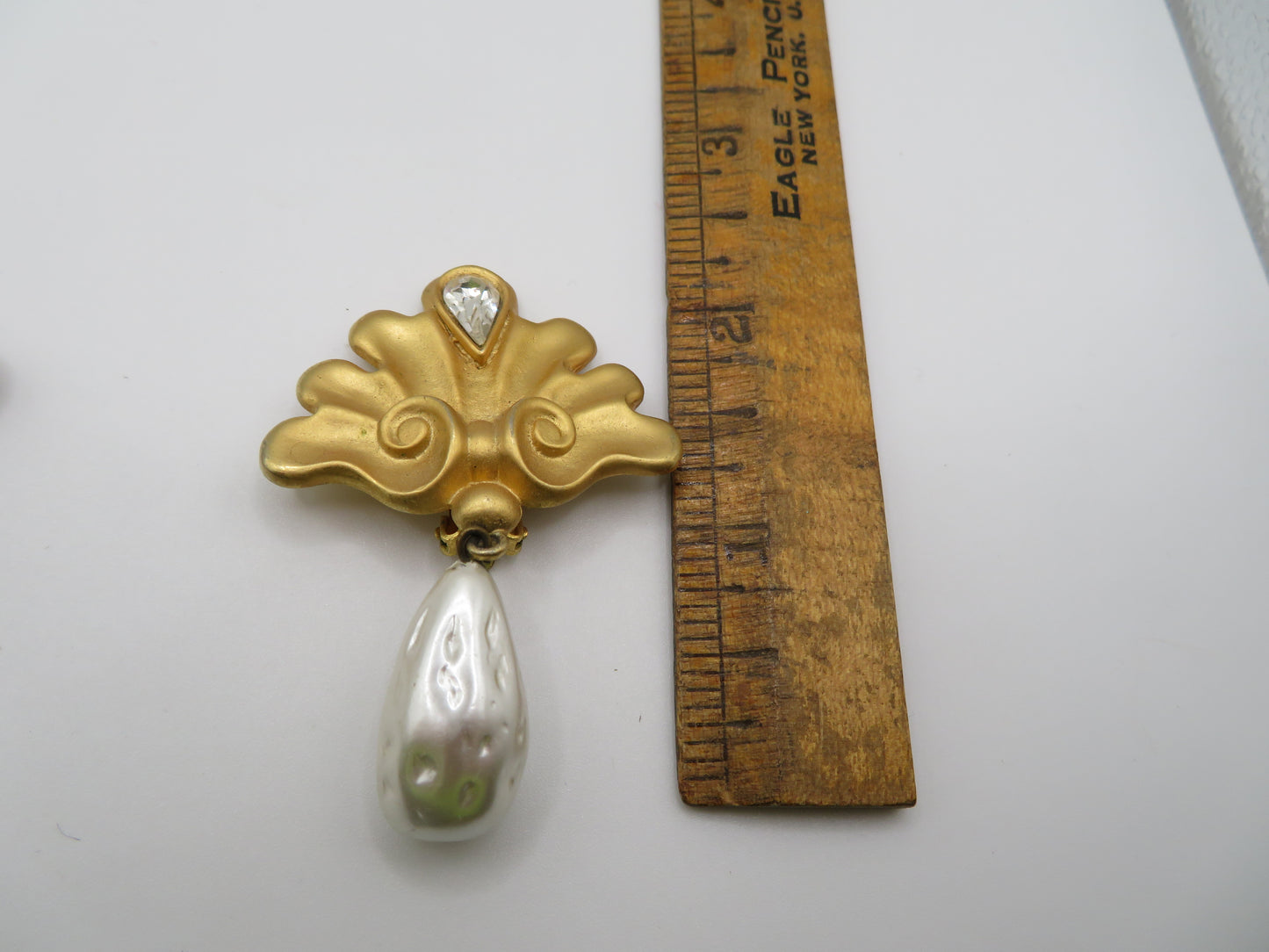 Vintage Gold Rhinestone Chunky Pearl Dangle Clip On Earrings