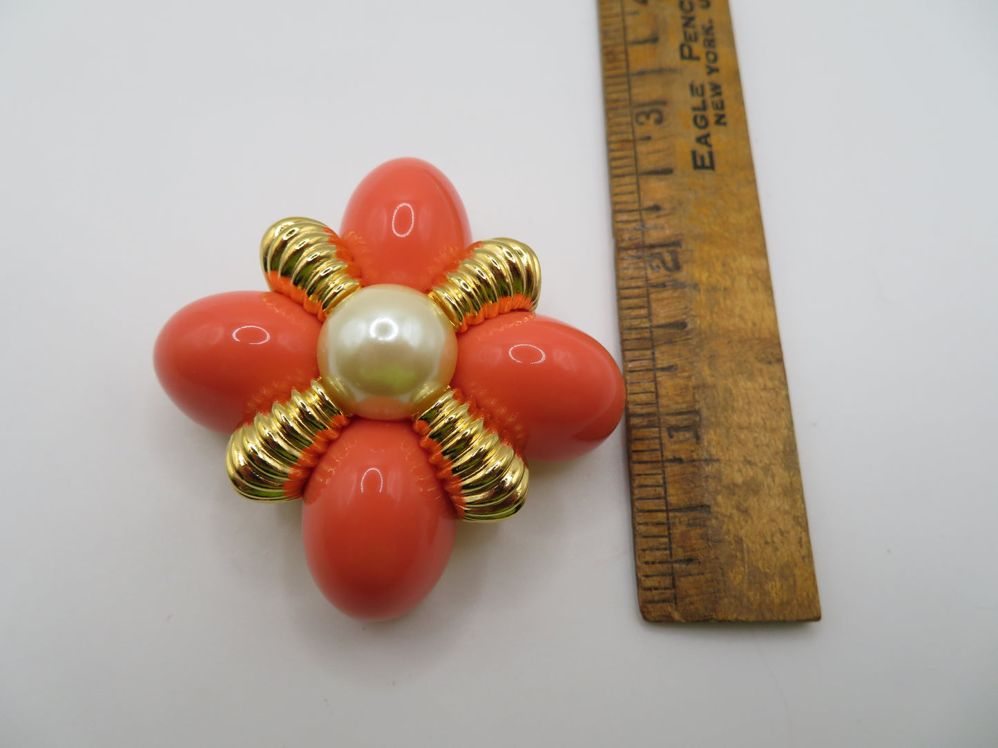 Vintage Rare Joan Rivers Chunky Salmon Pearl Brooch